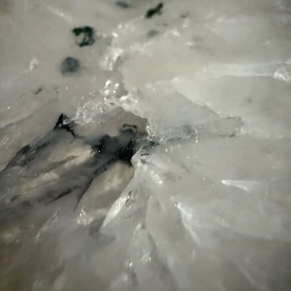 White Crystal Geode Agate Slice & Green Inclusions–Polished Display Stone 4.25” - Picture 14 of 15